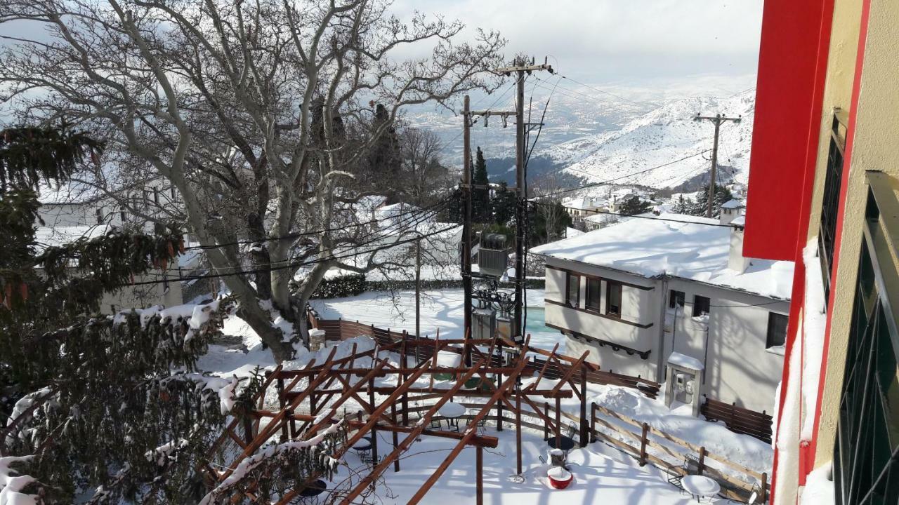 Karavos Hotel Портариа Екстериор снимка