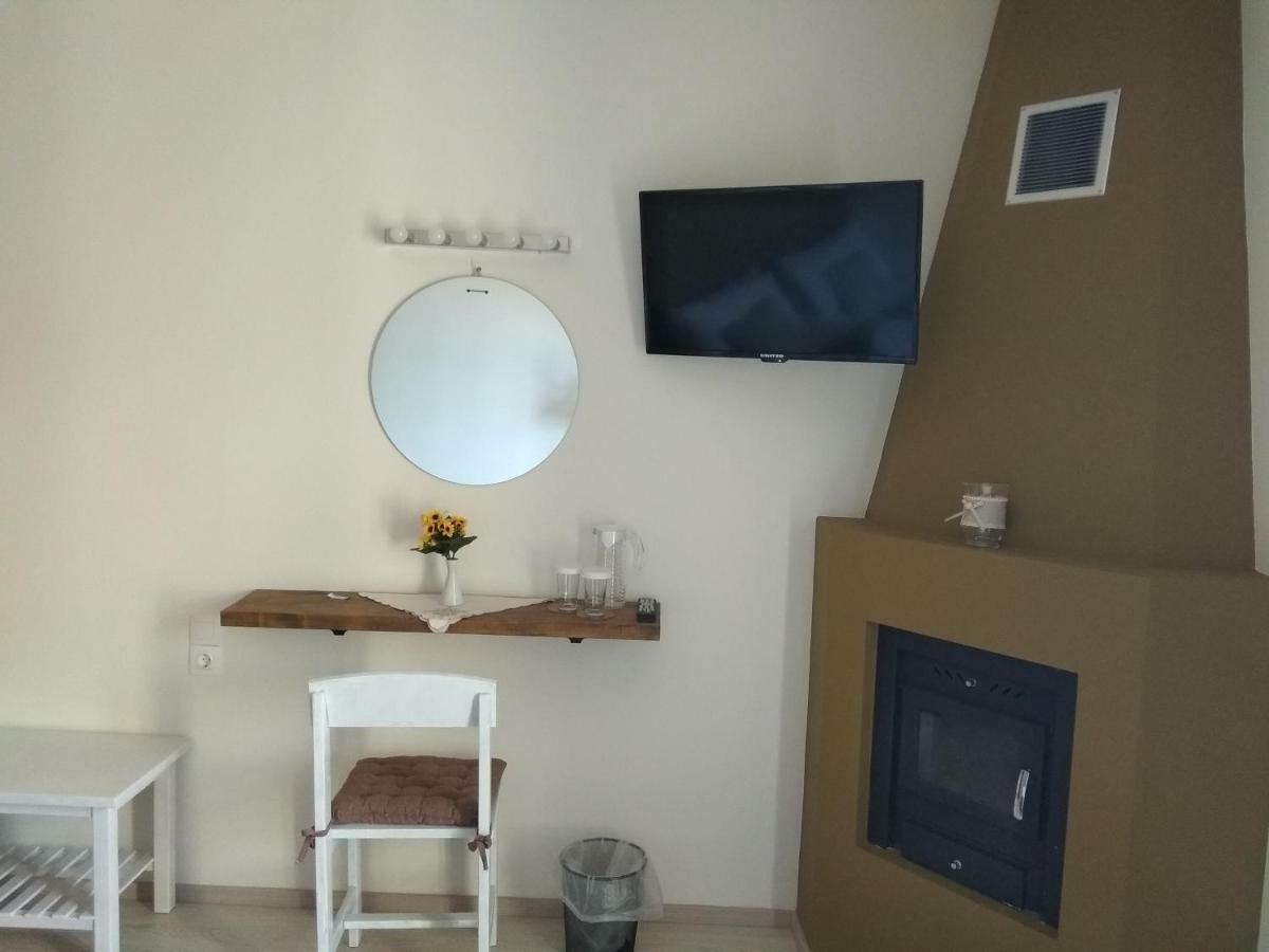 Karavos Hotel Портариа Екстериор снимка
