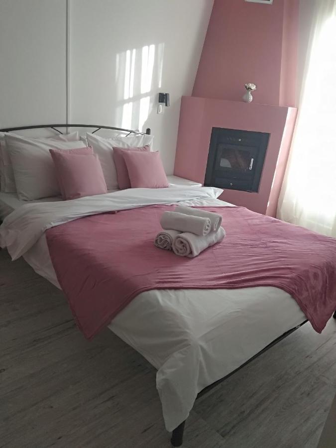 Karavos Hotel Портариа Екстериор снимка