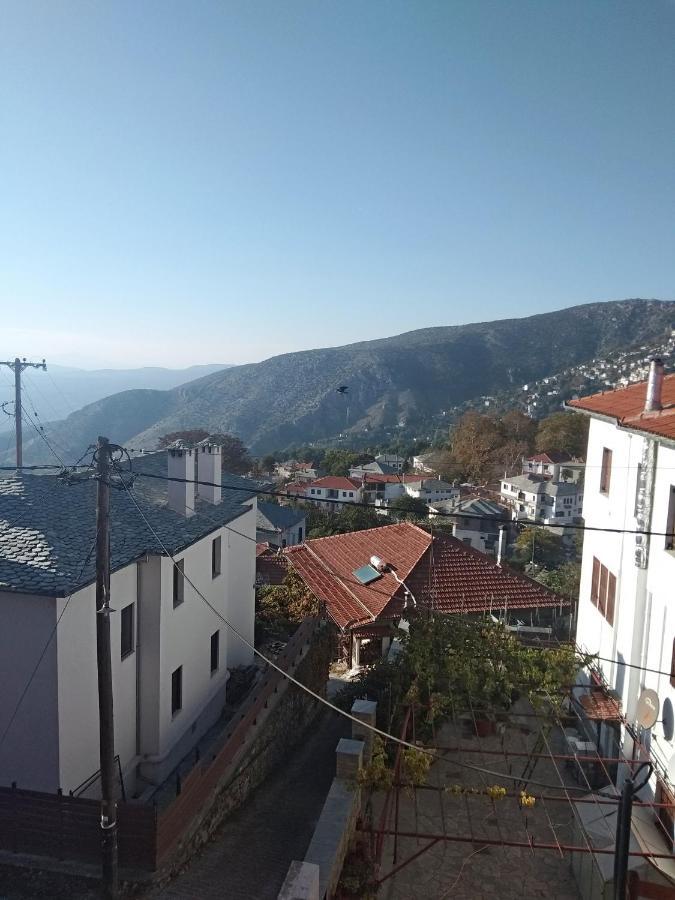Karavos Hotel Портариа Екстериор снимка